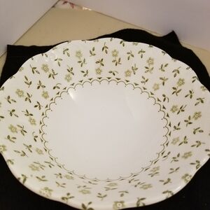 Charming Floral Serveware Bowl in White and Green